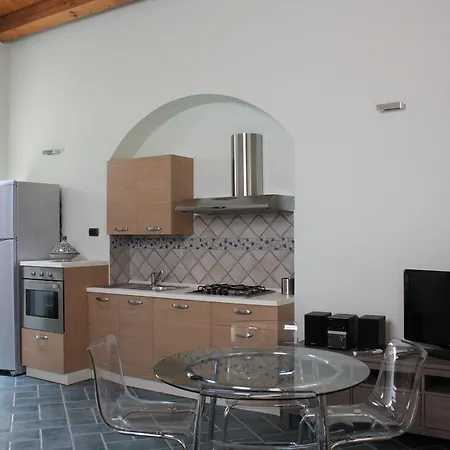 Porticella Apartment *